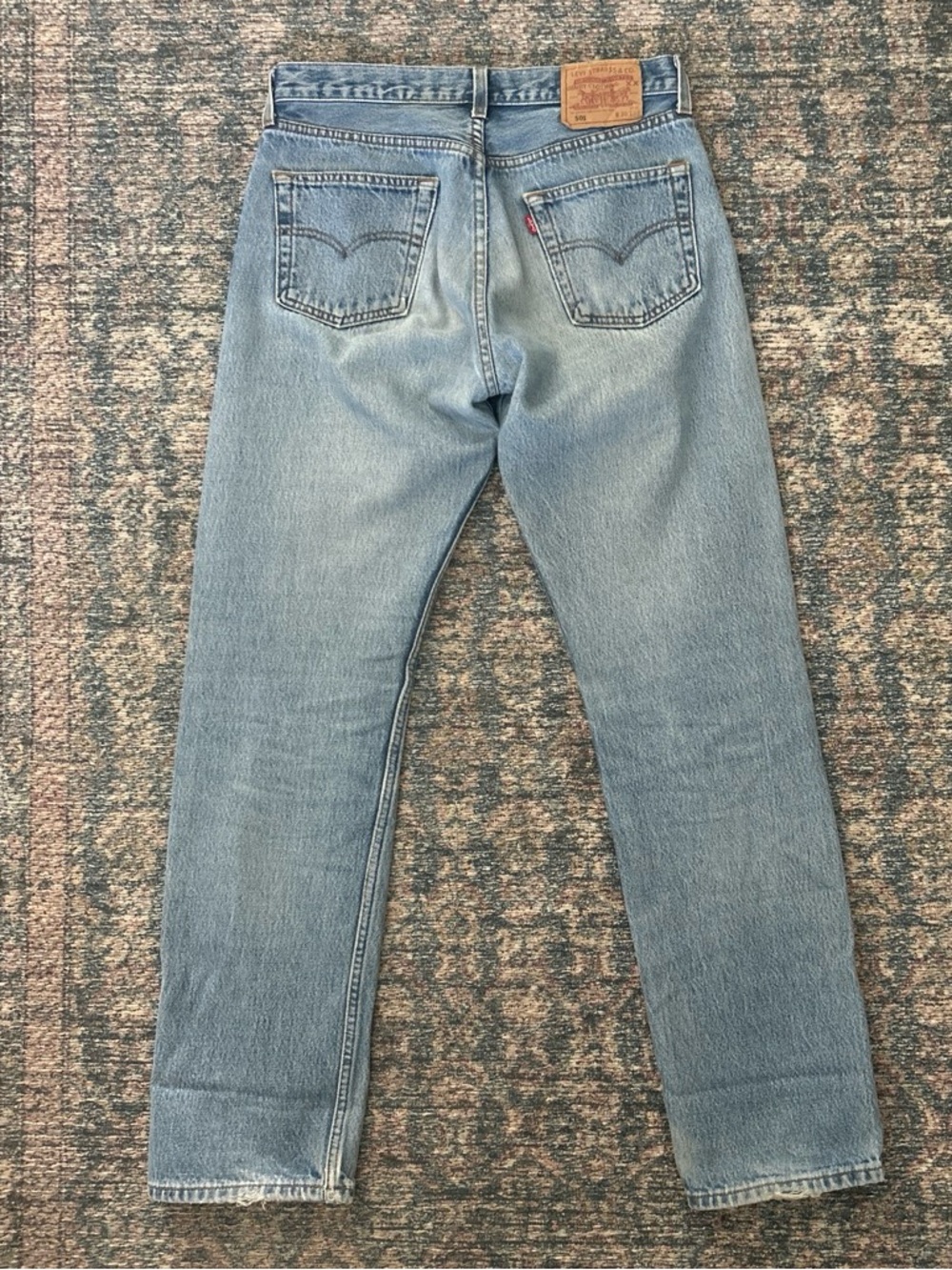 Vintage Levi's 501 Women's Light Wash High-Rise Straight Jeans - Picture 5 of 5